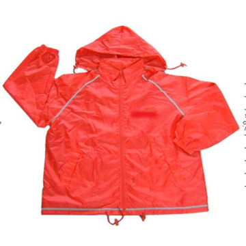 Venta al por mayor chaqueta impermeable Windbreaker de los hombres ligeros del poliester para al aire libre